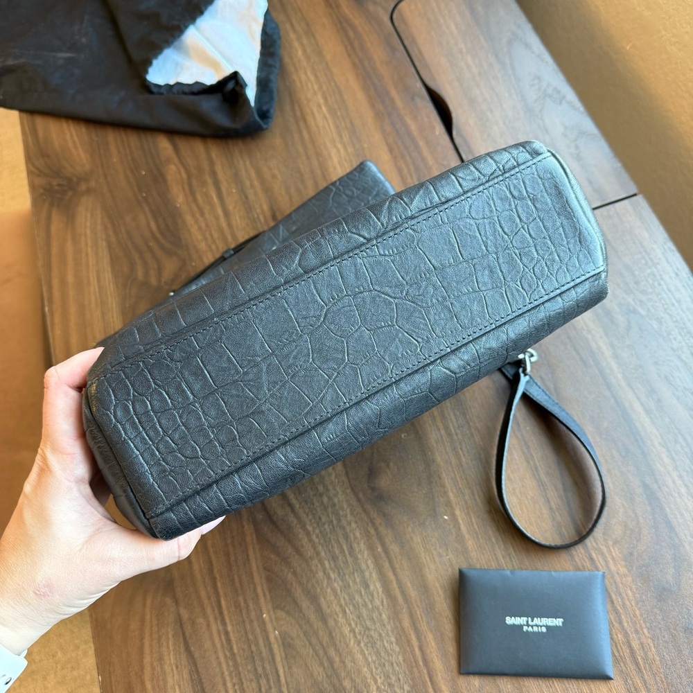 Yves Saint Laurent West Hollywood Flap Bag - Picture 4 of 12